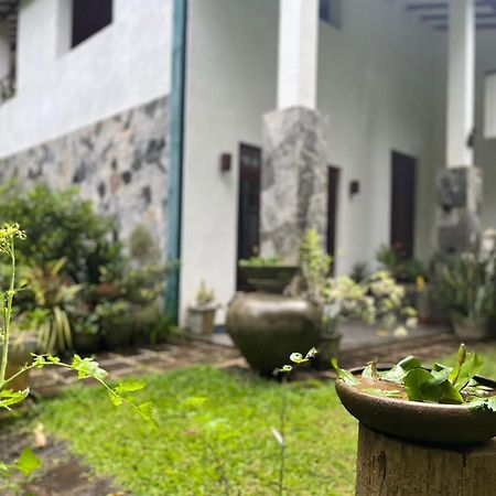 Ferienwohnung Rustic Mahaweli Kandy Exterior foto
